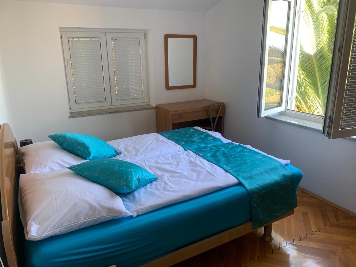 Apartmani Auer Pjescana Uvala Exteriör bild