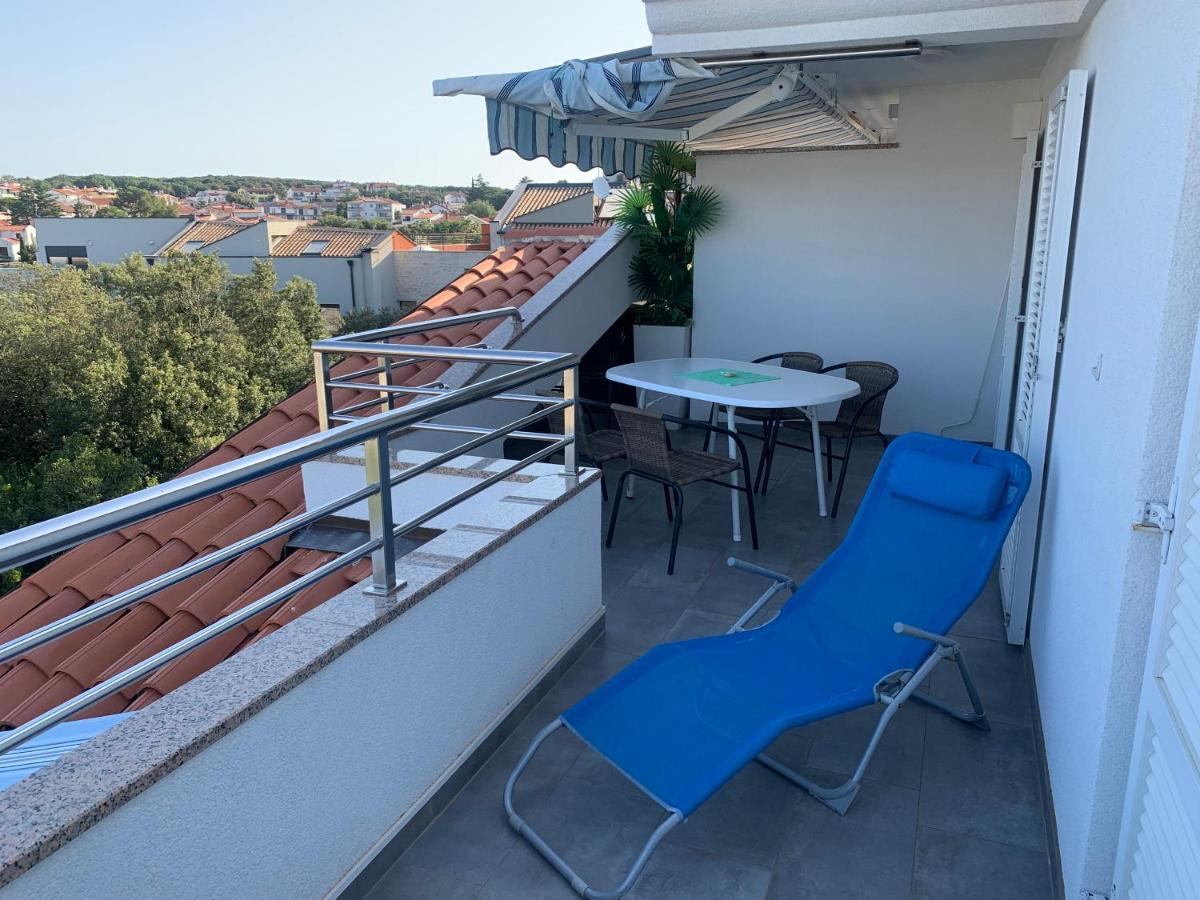 Apartmani Auer Pjescana Uvala Exteriör bild