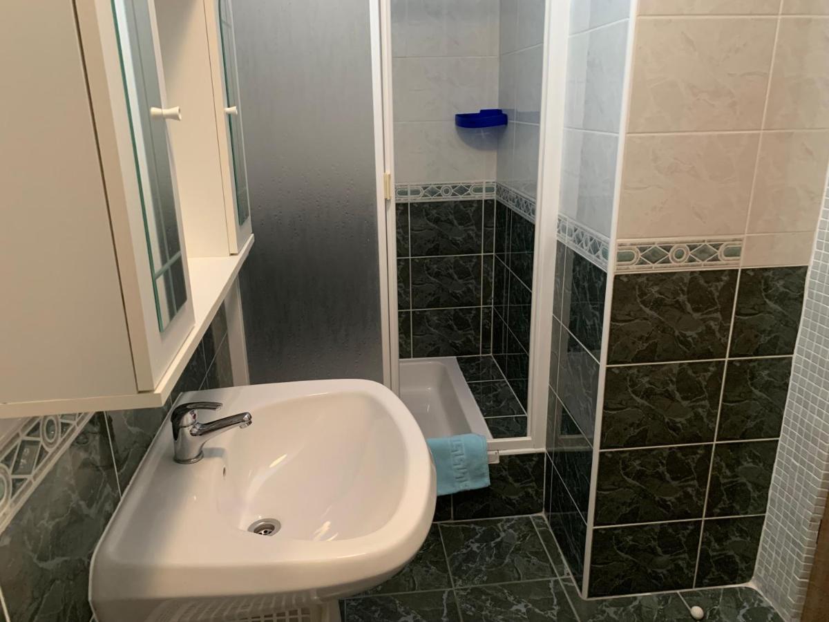 Apartmani Auer Pjescana Uvala Exteriör bild