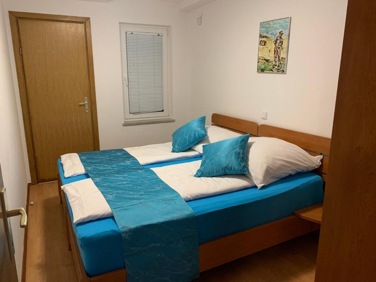 Apartmani Auer Pjescana Uvala Exteriör bild