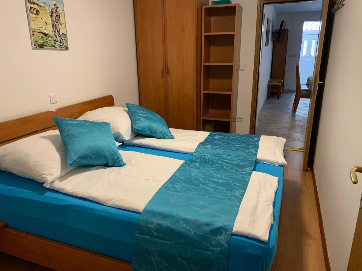 Apartmani Auer Pjescana Uvala Exteriör bild