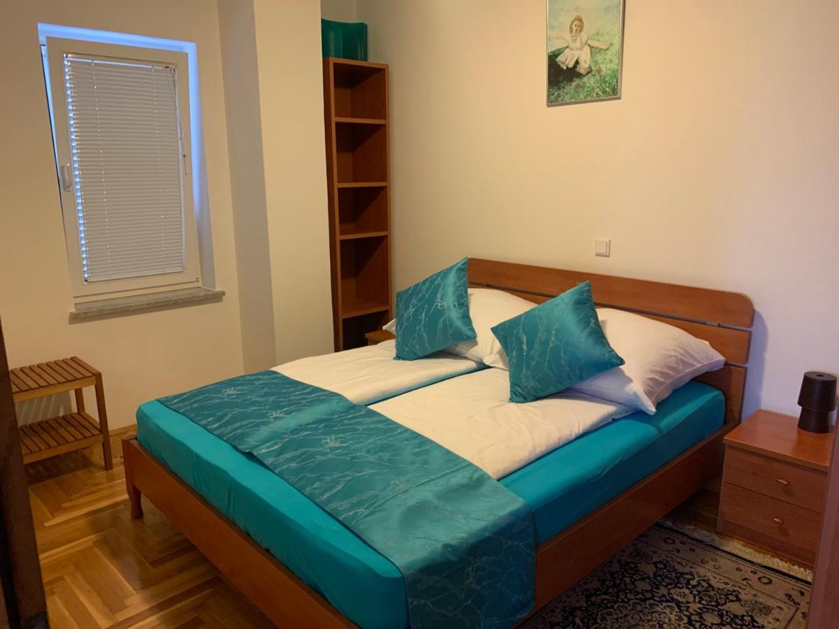 Apartmani Auer Pjescana Uvala Exteriör bild