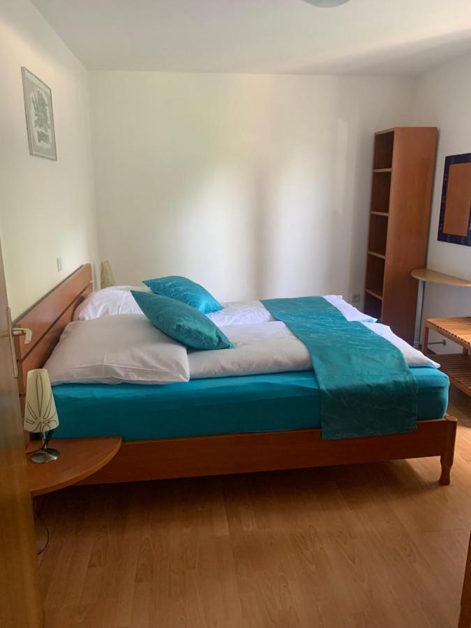 Apartmani Auer Pjescana Uvala Exteriör bild