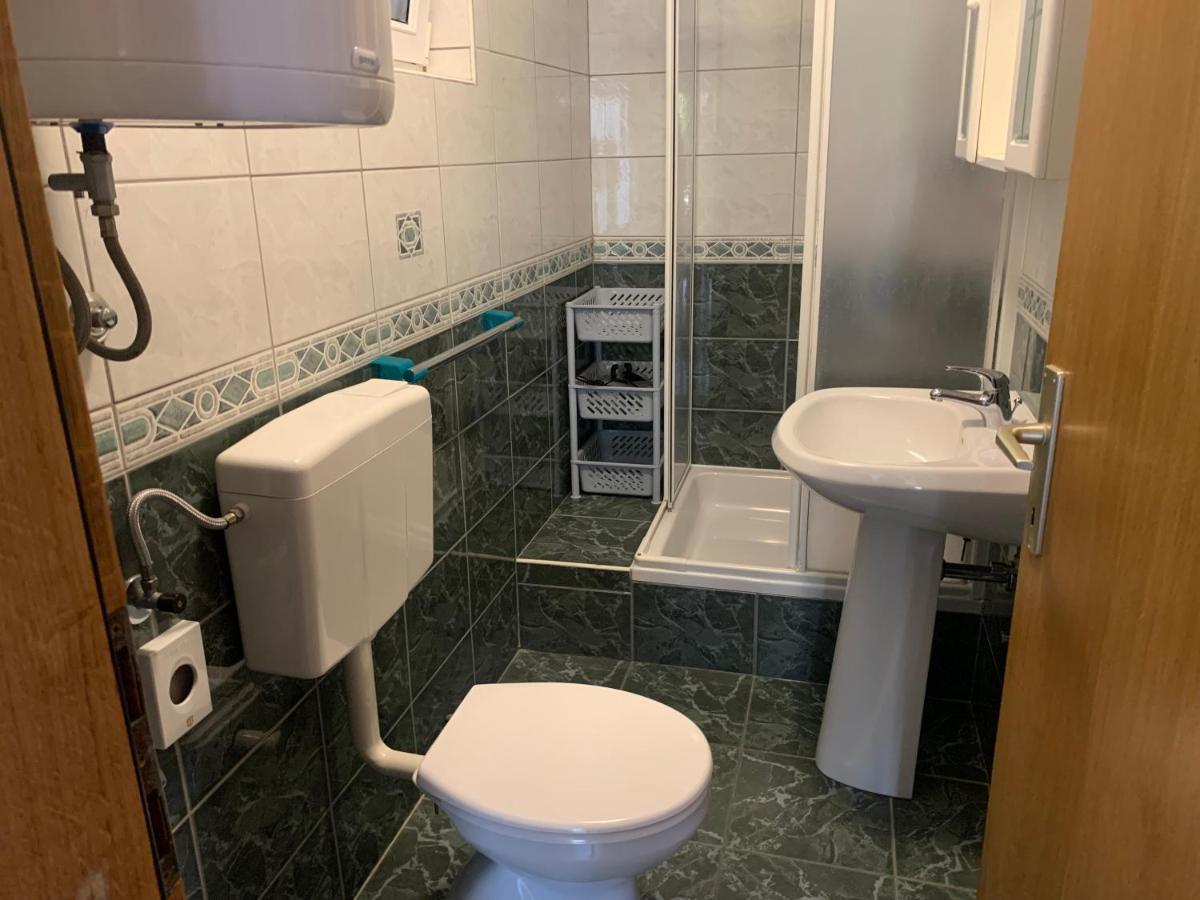 Apartmani Auer Pjescana Uvala Exteriör bild
