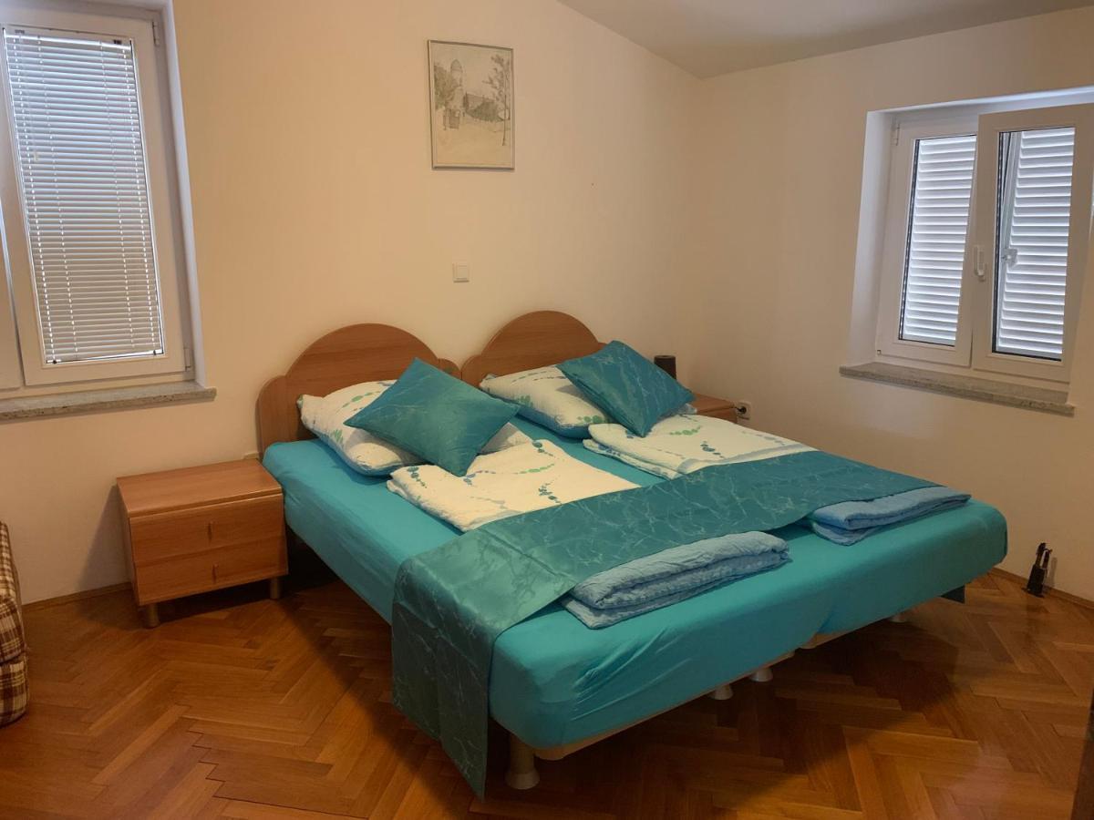 Apartmani Auer Pjescana Uvala Exteriör bild