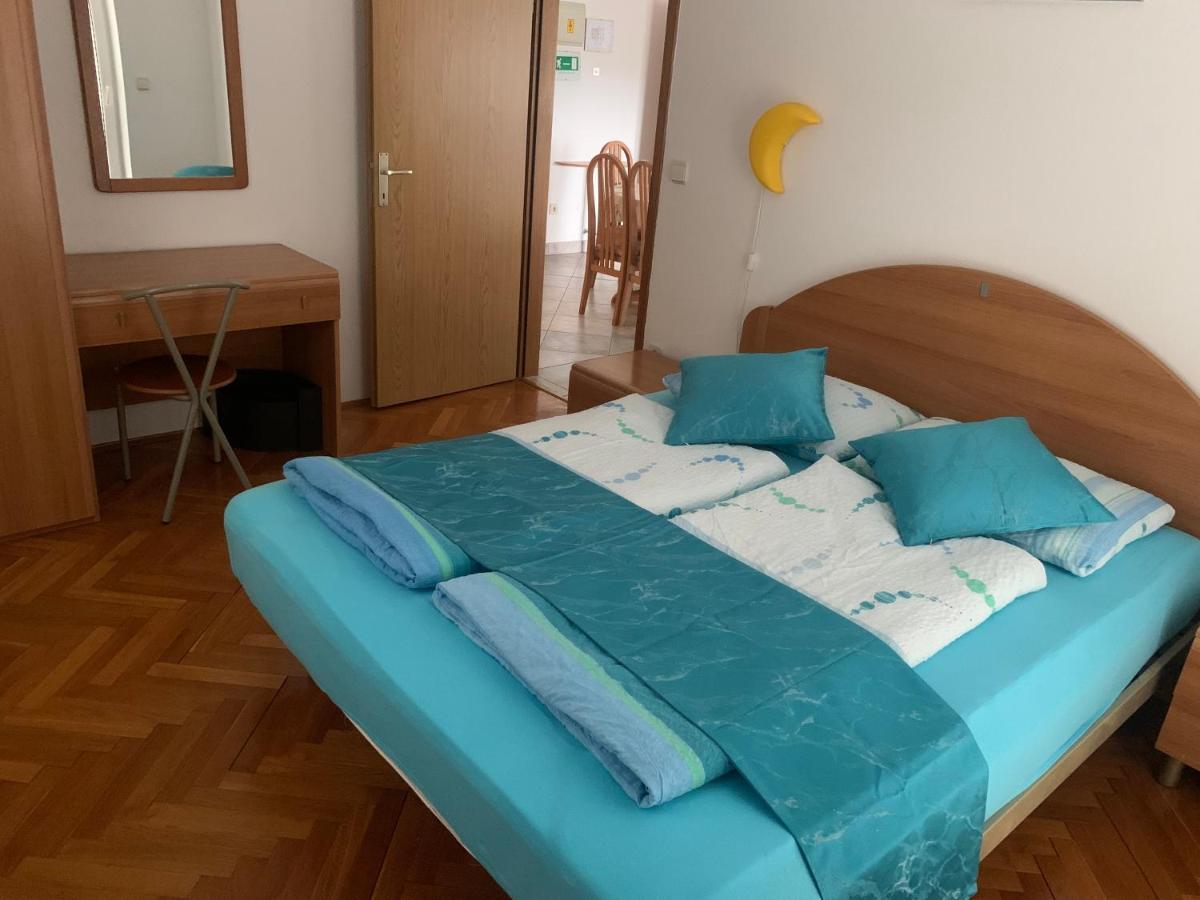Apartmani Auer Pjescana Uvala Exteriör bild